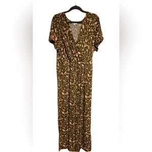 GILLI Brand Romper. Olive Green with brown/gold floral pattern. Size 1X.